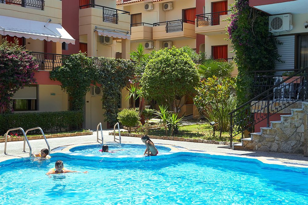 Pelli Hotel Pefkochori Luaran gambar